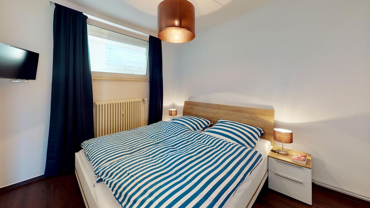 Seeluft 34, Schlafzimmer mit TV (3) Seeluft 34, Schlafzimmer mit TV (3)